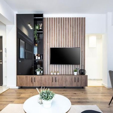 Majestic Apartament With View In Magheru Bucharest Exterior photo